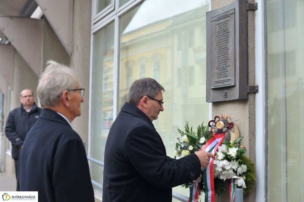 Emlékezés az elhurcolt postásokra