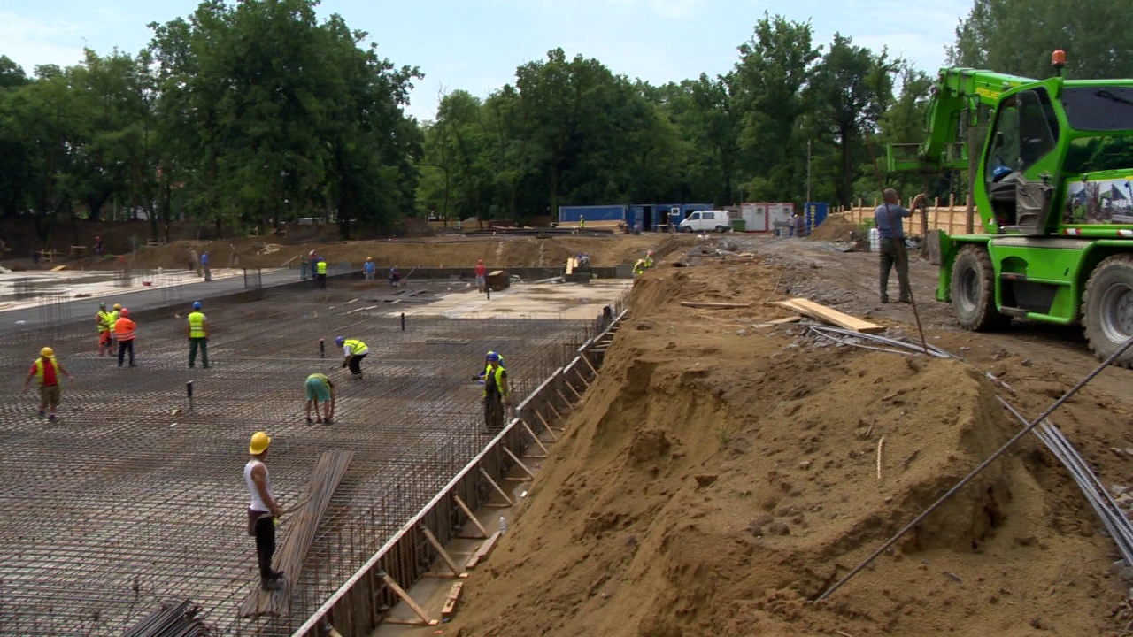 30 háznyi beton a sóstói szálloda alapjában