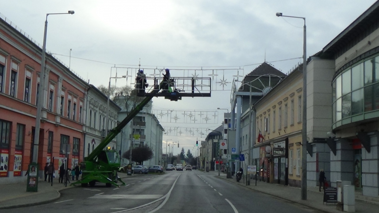 Újabb karácsonyi díszek a belvárosban