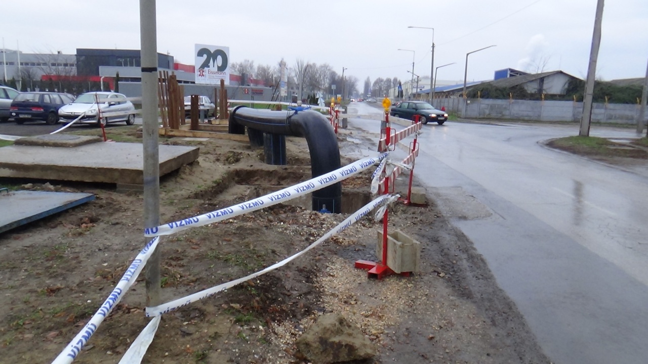 Forgalomkorlátozás a Derkovits és a Bottyán utca csomópontjában