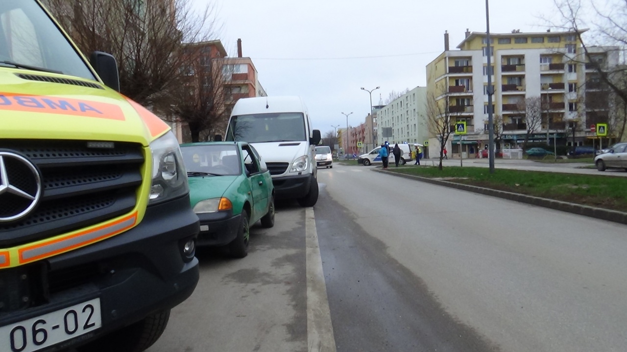 Figyelmetlenül kanyarodó haszonjármű okozott balesetet Nyíregyházán